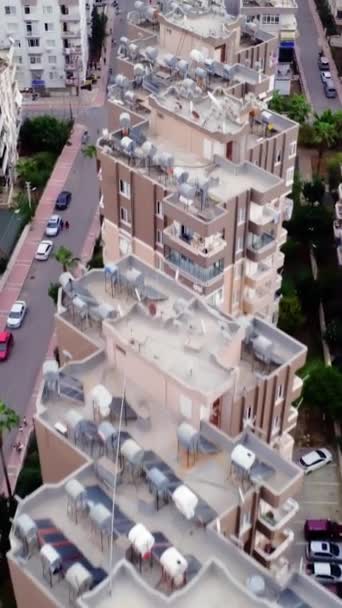 Drone Vista Mersin Atardecer Centrándose Los Techos Las Casas Innovación — Vídeo de stock