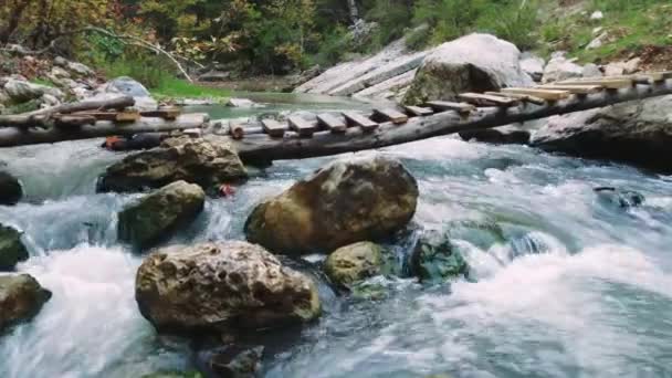 Drone Przechwytuje Stary Most Kapikaya Symbol Spokoju Stary Most Nad — Wideo stockowe