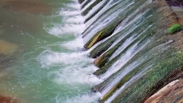 卡皮卡亚峡谷大坝 水能的一个动态例子 大坝中的水流说明了水能的潜力 Kapikaya正在使用的水能 象征着可持续发电 — 图库视频影像