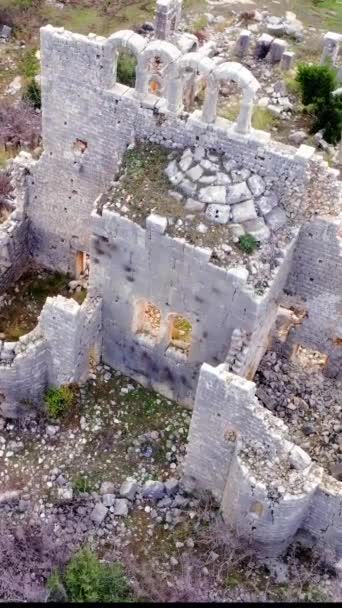 Dron Zkoumá Ruiny Okuzlu Křesťanská Bazilika Architektonické Dědictví Křesťanská Minulost — Stock video