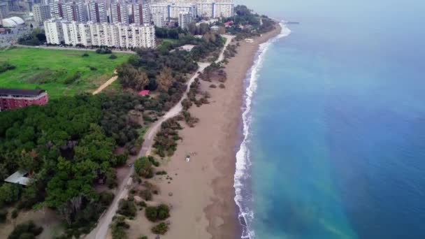 Drone Apusul Soarelui Peste Mare Capturează Orașul Țărmul Mersin Turcia — Videoclip de stoc