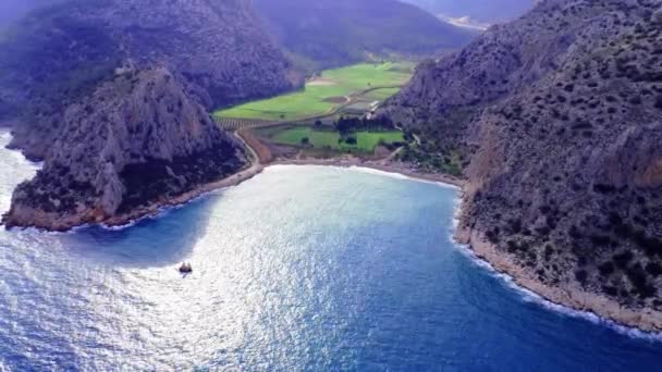 Aerea Panoramica Della Spiaggia Barboros Turchia Cattura Costa Essenza Montagna — Video Stock