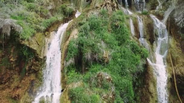 Drone Vista Cascada Turquía Las Montañas Rodeado Vegetación Destaca Cascada — Vídeos de Stock