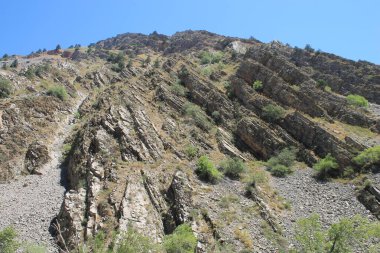 Kayalarla kaplı dağ manzarası, doğa