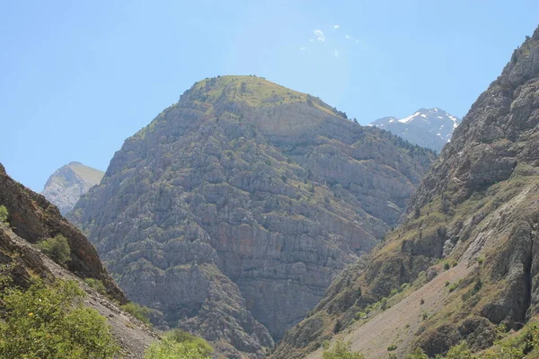 Kaunis Vuoristomaisema Luonto Matkustaminen — kuvapankkivalokuva