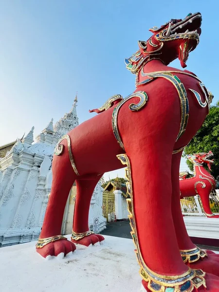 Estatua Del Dragón Techo Del Templo Ciudad Tailandia —  Fotos de Stock