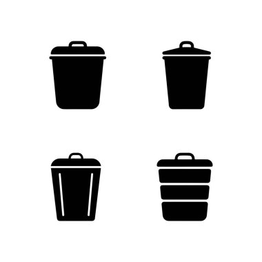 İllüstrasyon, her biri farklı bir tasarıma sahip dört farklı siyah çöp kutusu ikonunu, berraklık için temiz beyaz bir arkaplan üzerinde düzgünce sıralanmış olarak gösterir.