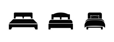 Beyaz arkaplan tasarımında üç farklı yatak vektör silueti. Mobilya, yatak odası dekorasyonu ya da web tasarımlarında konaklama için mükemmel.