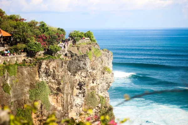 Uitzicht Uluwatu Klif Met Paviljoen Blauwe Zee Bali Indonesië — Stockfoto