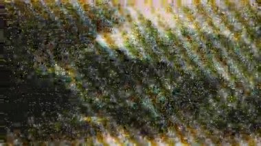 Canlı kum taneleri batan güneşin sıcak parıltısı altında büyüleyici desenler yaratarak sahilin doğal güzelliğini ve dinamik dokusunu gözler önüne seriyor. Video 4k, hareket tasarımı