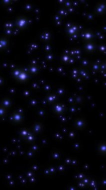 Yıldızlar, yıldızların keyif almaları için sakin ve büyülü bir atmosfer yaratarak gecenin karanlığında parlarlar..