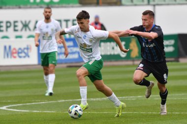 Lviv, UKRAINE - 30 Mart 2025. Ukrayna Premier Ligi FC Karpaty Lviv ile FC Chornomorets arasındaki 30 Mart 2025 tarihinde Ukrayna 'nın başkenti Lviv' de oynanan karşılaşmada Karpaty 'den Pablo Alvarez, Chornomorets' e karşı.. 