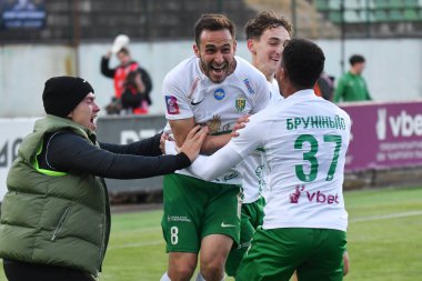 Lviv, UKRAINE - 11 Mayıs 2025. Ukrayna Premier Ligi 'nde Ukrayna Stadyumu' nda FC Karpaty Lviv ile FC Oleksandriya arasında oynanan maçta gol attıktan sonra Karpaty 'li Ambrosiy Chachua tepki gösterdi..