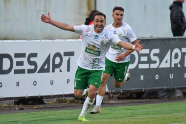 Lviv, UKRAINE - 11 Mayıs 2025. Ukrayna Premier Ligi 'nde Ukrayna Stadyumu' nda FC Karpaty Lviv ile FC Oleksandriya arasında oynanan maçta gol attıktan sonra Karpaty 'li Ambrosiy Chachua tepki gösterdi..