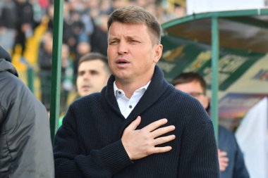 Lviv, UKRAINE - 11 Mayıs 2025. FC teknik direktörü Oleksandriya Ruslan Rotan, Ukrayna Premier Ligi FC Karpaty Lviv ile FC Oleksandriya arasında Ukrayna Stadyumu 'nda oynanan karşılaşmada görüldü..