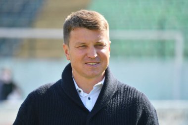 Lviv, UKRAINE - 11 Mayıs 2025. FC teknik direktörü Oleksandriya Ruslan Rotan, Ukrayna Premier Ligi FC Karpaty Lviv ile FC Oleksandriya arasında Ukrayna Stadyumu 'nda oynanan karşılaşmada görüldü..