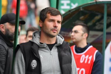 Lviv, Ukrayna 25 Mayıs 2025. FC teknik direktörü Zorya Luhansk Mladen Bartuloviç Ukrayna Premier Ligi 'nde FC Karpaty Lviv ve FC Zorya Luhansk arasında oynanan karşılaşmada 25 Mayıs 2025' te Ukrayna Stadyumu 'nda oynandı..