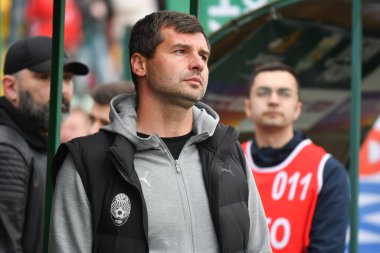 Lviv, Ukrayna 25 Mayıs 2025. FC teknik direktörü Zorya Luhansk Mladen Bartuloviç Ukrayna Premier Ligi 'nde FC Karpaty Lviv ve FC Zorya Luhansk arasında oynanan karşılaşmada 25 Mayıs 2025' te Ukrayna Stadyumu 'nda oynandı..