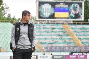 Lviv, Ukrayna 25 Mayıs 2025. FC teknik direktörü Zorya Luhansk Mladen Bartuloviç Ukrayna Premier Ligi 'nde FC Karpaty Lviv ve FC Zorya Luhansk arasında oynanan karşılaşmada 25 Mayıs 2025' te Ukrayna Stadyumu 'nda oynandı..