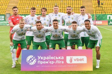 Lviv, Ukrayna 25 Mayıs 2025. Ukrayna Premier Ligi FC Karpaty Lviv ile FC Zorya Luhansk arasında 25 Mayıs 2025 'te Ukrayna Stadyumu' nda oynanan maçta Karpaty oyuncuları fotoğraf için poz verdi..