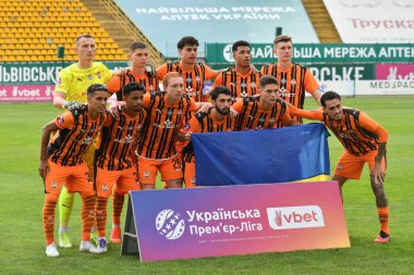 Lviv, Ukrayna 10 Ağustos 2025. Shakhtar oyuncuları, Ukrayna Premier Ligi FC Karpaty Lviv ile FC Shakhtar Donetsk arasında oynanan maçtan önce 10 Ağustos 2025 'te Lviv, Ukrayna' da poz verdiler..