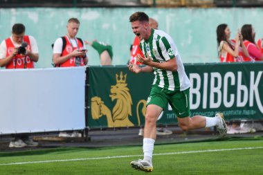 Lviv, Ukrayna 10 Ağustos 2025. Karpaty 'li Igor Krasnopir, Ukrayna Premier Ligi' nde FC Karpaty Lviv ile FC Shakhtar Donetsk arasında oynanan maçta 10 Ağustos 2025 tarihinde Lviv, Ukrayna 'da gol attıktan sonra tepki gösterdi..