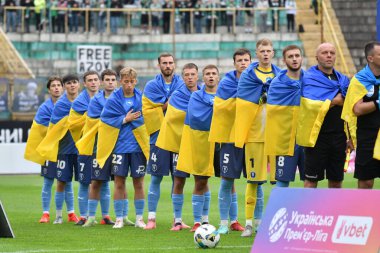 Lviv, Ukrayna 24 Ağustos 2025. Penuel 'in oyuncuları Ukrayna Stadyumu' nda FC Penuel Kryvyi Rig ve FC Karpaty Lviv arasında oynanan Ukrayna Kupası karşılaşmasında görüldü.