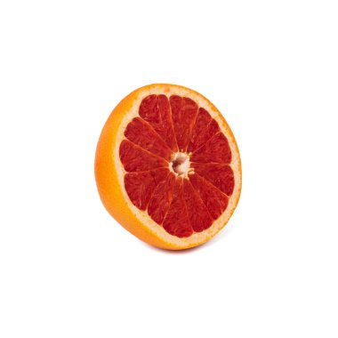 Beyaz yalıtılmış arka planda pembe olgun greyfurt dilimi. Yüksek kalite fotoğraf