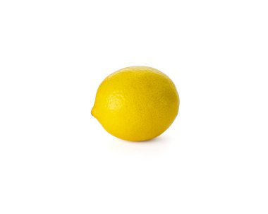 Lemon beyaz arka planda izole edilmiş. Limonlu meyve kırpma yolu. Kaliteli makro fotoğraf. Yüksek kalite fotoğraf