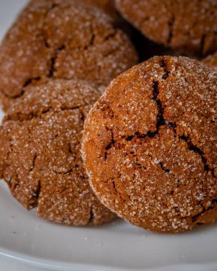 Sıcak ev yapımı zencefilli kurabiye. yüksek kaliteli fotoğraf