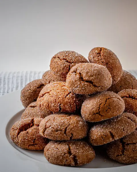 Sıcak ev yapımı zencefilli kurabiye. yüksek kaliteli fotoğraf