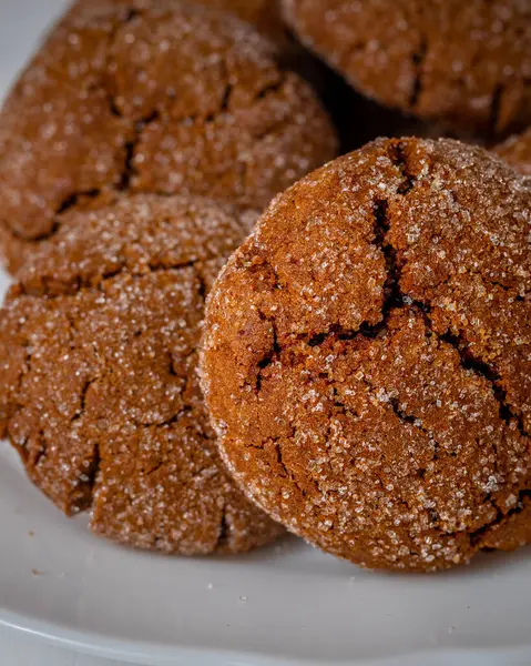 Sıcak ev yapımı zencefilli kurabiye. yüksek kaliteli fotoğraf