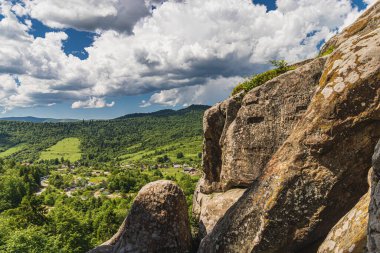 Tustan arkeolojik, Urych Ukrayna 'da ulusal öneme sahip doğal bir anıt.