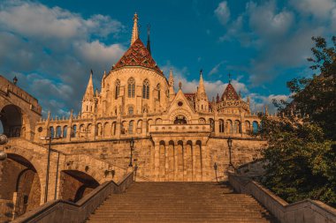 Sabah Roma Katolik Kilisesi ve Balıkçı Kalesi. Budapeşte Lisesi Kaliteli Fotoğraf