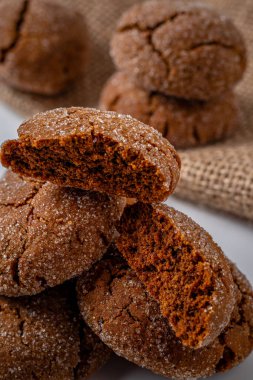 Sıcak ev yapımı zencefilli kurabiye. yüksek kaliteli fotoğraf