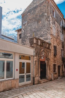 03.07.24 Porec Hırvatistan. Eski tarihi şehrin sokakları Yüksek kaliteli fotoğraf.