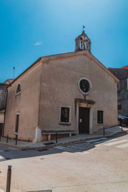 Vrsar Hırvatistan 08.07.24 Vrsar, Hırvatistan 'daki Saint Martin Kilisesi. - Evet. Yüksek kalite fotoğraf