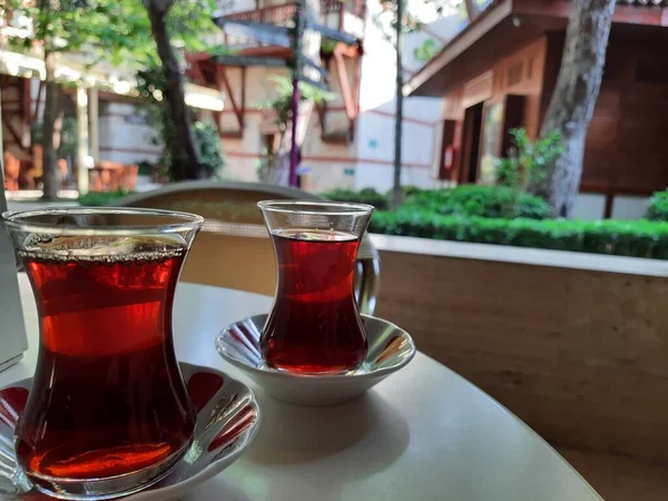 Parkta Türk çayı