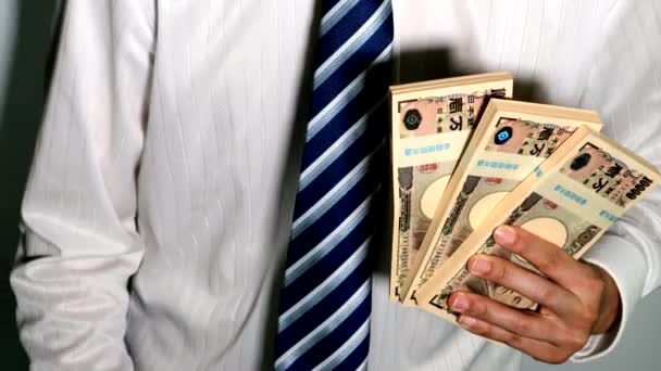 Uomo Affari Possesso Una Mazzetta Banconote Valutare — Video Stock