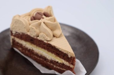 Kahve aromalı kekin yakın çekimi.