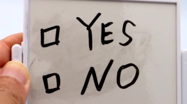 Evet ya da hayır demeyi seçen kişi