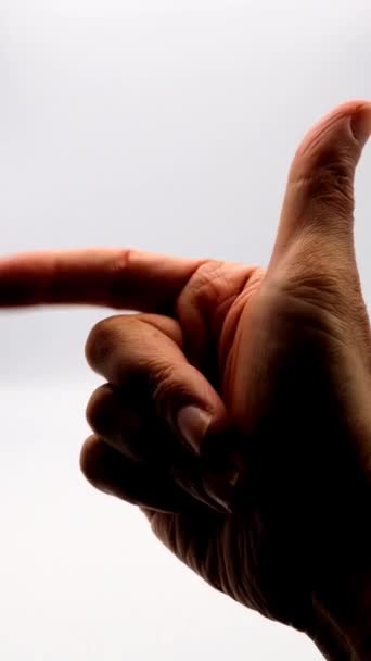 一个用手指招手的人 — 图库视频影像