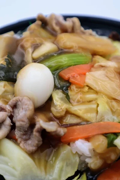 Çin kâsesine yakın çekim