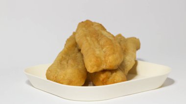 Youtiao (Cahkwe, Cakwe, Kueh, Kuay, Çin Donutu), geleneksel Çin lokması.