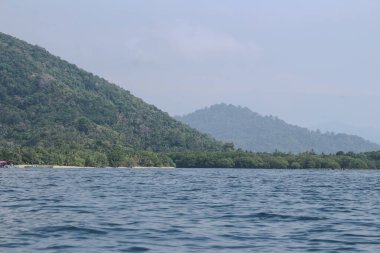Pahawang Adası, Lampung tropikal plajının güzel manzarası..