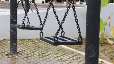 Çeşitli oyun tipleri olan çocuklar için oyun alanı