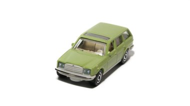  Yeşil Mercedes-Benz W123 Vagon Kibrit kutusu arabası