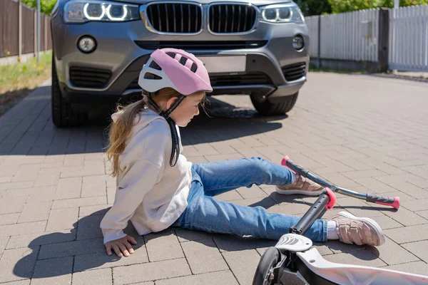 Accident Small Girl Scooter Hit Car — Stock Photo, Image