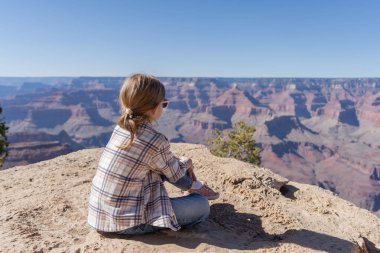 Arizona 'daki Büyük Kanyon' da bir çocuk.. 