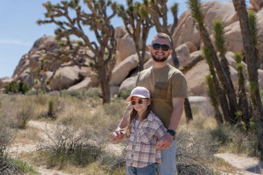 Aile Joshua Tree Ulusal Parkı, ABD, Kaliforniya